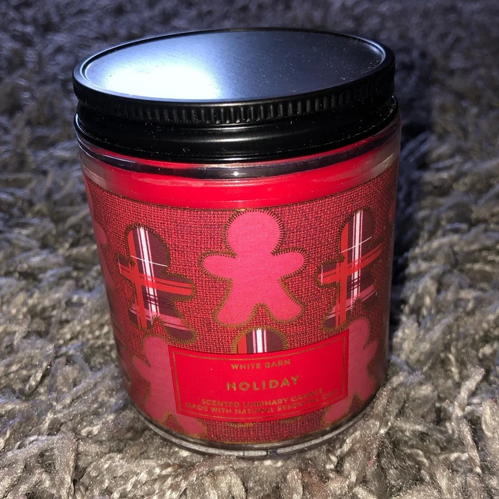 White Barn Holiday Candle, New